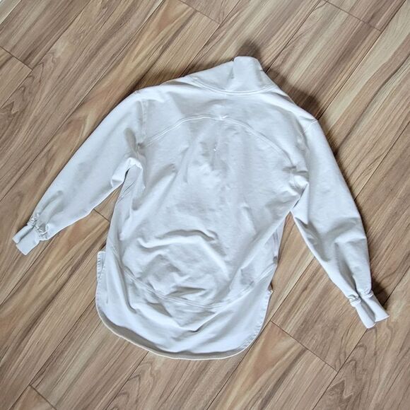 Lululemon LA Oversized Long Sleeve V-neck Hi Low Tunic Pullover in White Opal - Picture 10 of 13